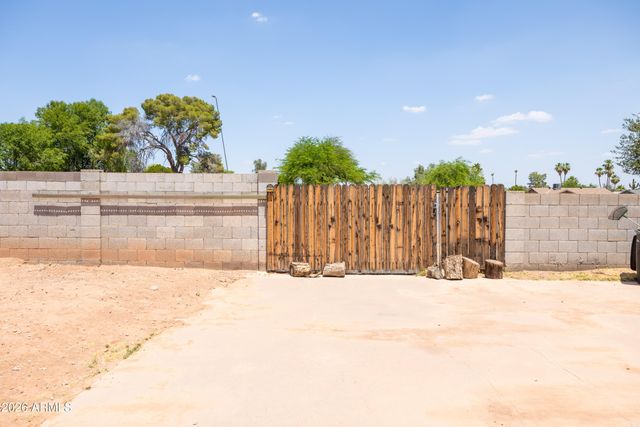 1506 W ALAMO Drive, Chandler, AZ 85224
