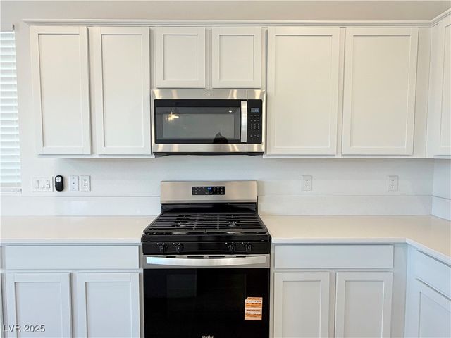 5833 Marigold Sunset Court, Las Vegas, NV 89113