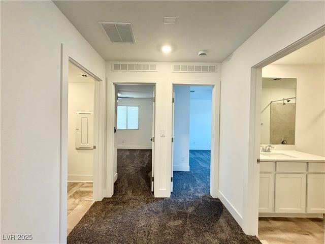 5833 Marigold Sunset Court, Las Vegas, NV 89113