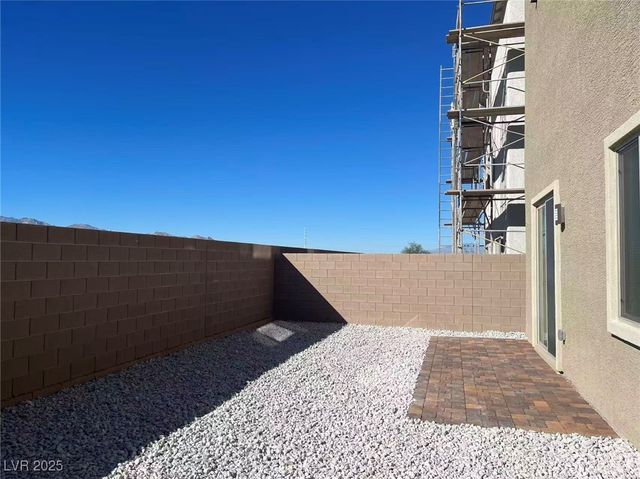 5833 Marigold Sunset Court, Las Vegas, NV 89113