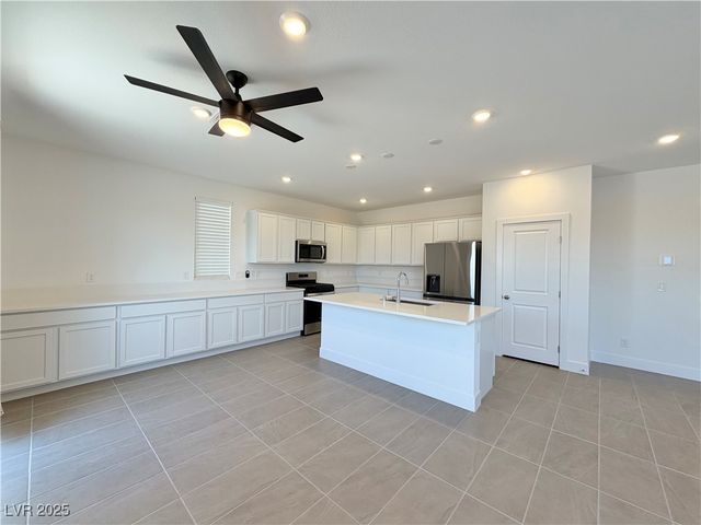 5833 Marigold Sunset Court, Las Vegas, NV 89113