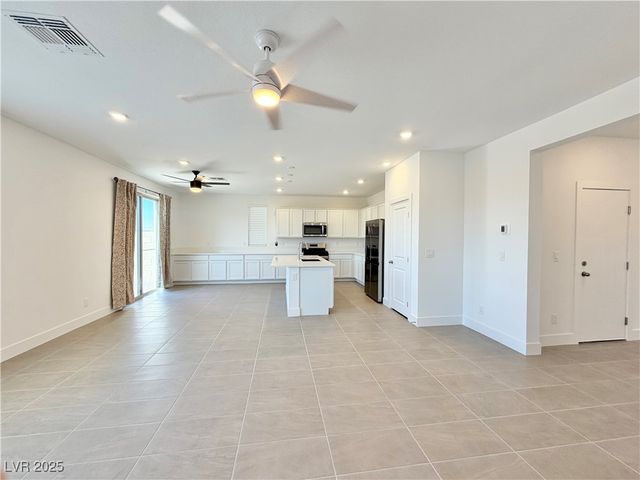 5833 Marigold Sunset Court, Las Vegas, NV 89113