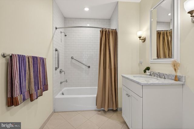 233 IRON WORKS WAY, Wayne, PA 19087