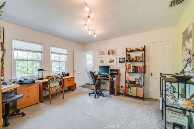 3919 Scandia Way, Los Angeles, CA 90065
