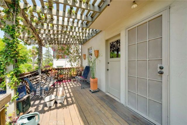 3919 Scandia Way, Los Angeles, CA 90065