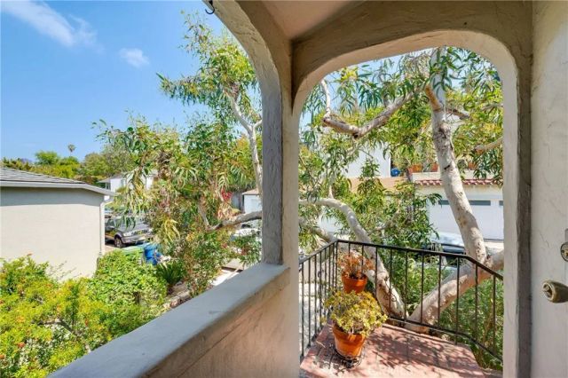 3919 Scandia Way, Los Angeles, CA 90065