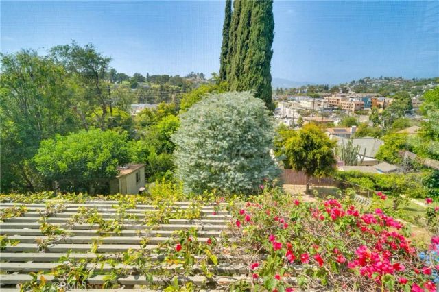 3919 Scandia Way, Los Angeles, CA 90065
