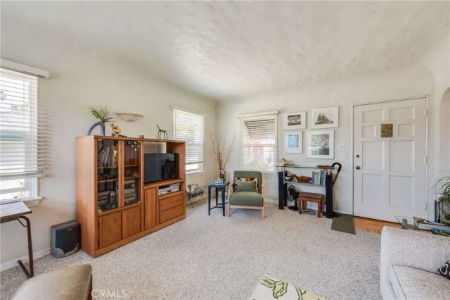 3919 Scandia Way, Los Angeles, CA 90065