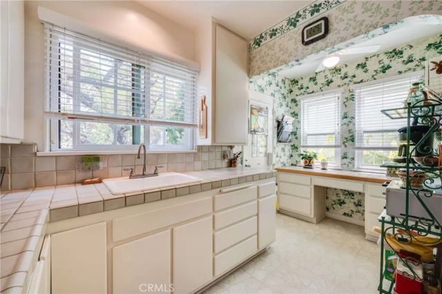 3919 Scandia Way, Los Angeles, CA 90065