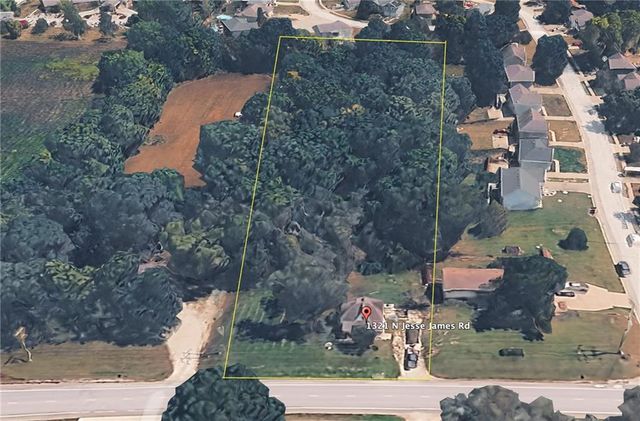 1321 N Jesse James Road, Excelsior Springs, MO 64024