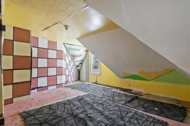 1321 N Jesse James Road, Excelsior Springs, MO 64024