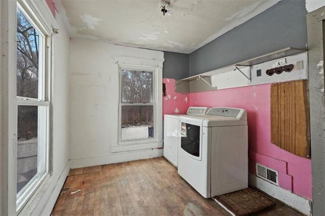 1321 N Jesse James Road, Excelsior Springs, MO 64024