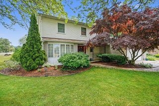 179 Holbrook Lane, Saginaw Twp, MI 48638