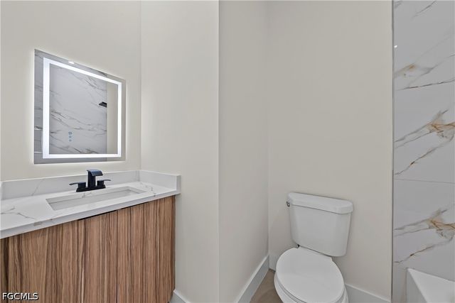 1097 Eisenhower BLVD, Lehigh Acres, FL 33974