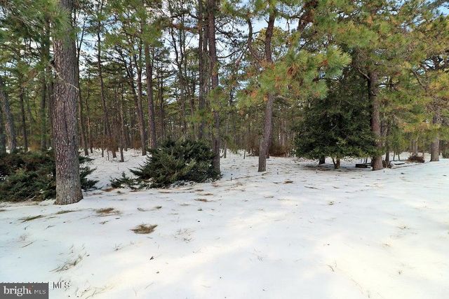 37 ZEELAND DR, Toms River, NJ 08757