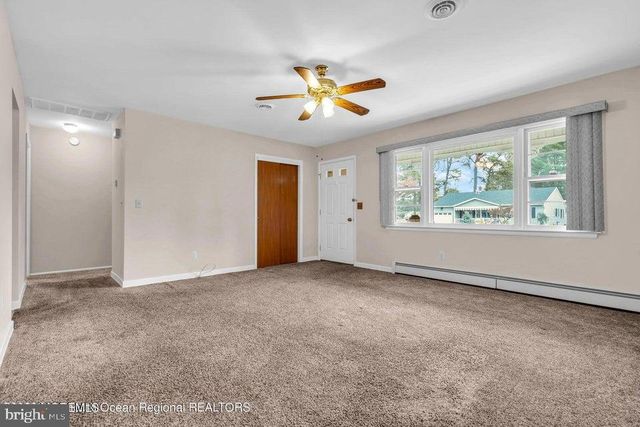 37 ZEELAND DR, Toms River, NJ 08757