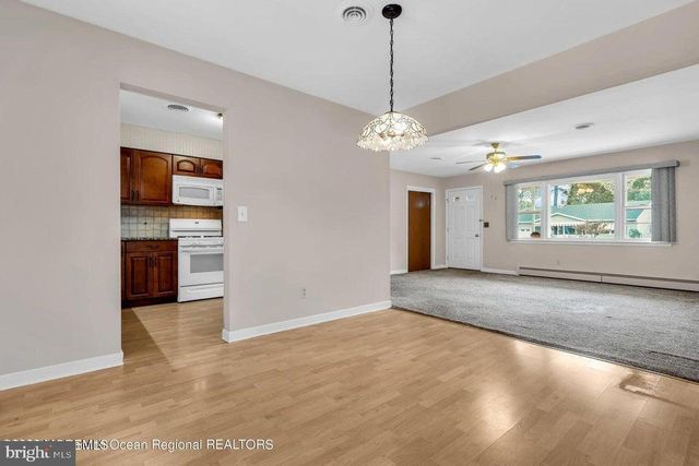 37 ZEELAND DR, Toms River, NJ 08757