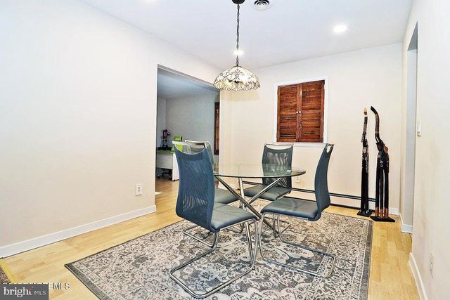 37 ZEELAND DR, Toms River, NJ 08757