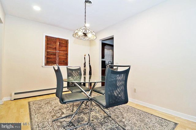 37 ZEELAND DR, Toms River, NJ 08757