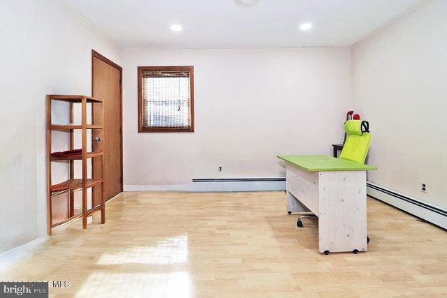 37 ZEELAND DR, Toms River, NJ 08757