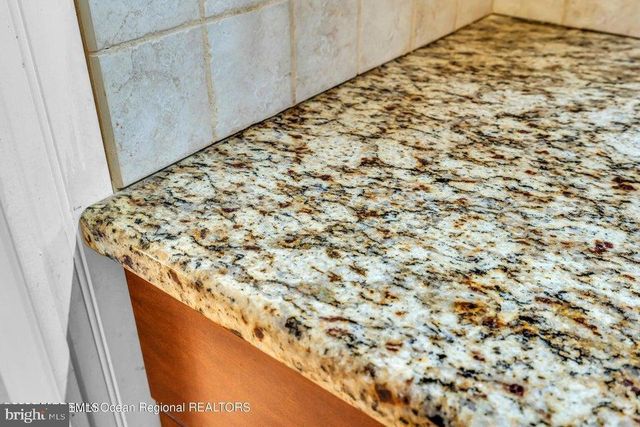 37 ZEELAND DR, Toms River, NJ 08757