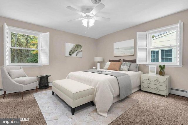 37 ZEELAND DR, Toms River, NJ 08757