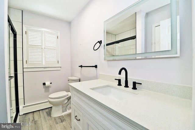 37 ZEELAND DR, Toms River, NJ 08757