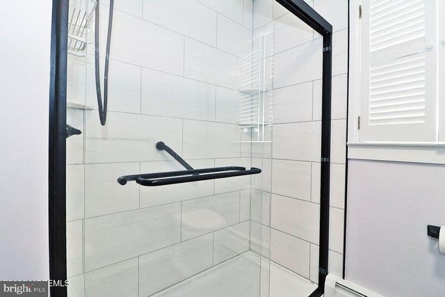 37 ZEELAND DR, Toms River, NJ 08757