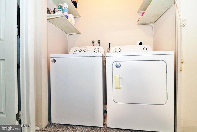 37 ZEELAND DR, Toms River, NJ 08757