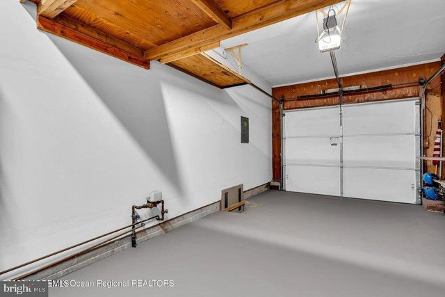 37 ZEELAND DR, Toms River, NJ 08757