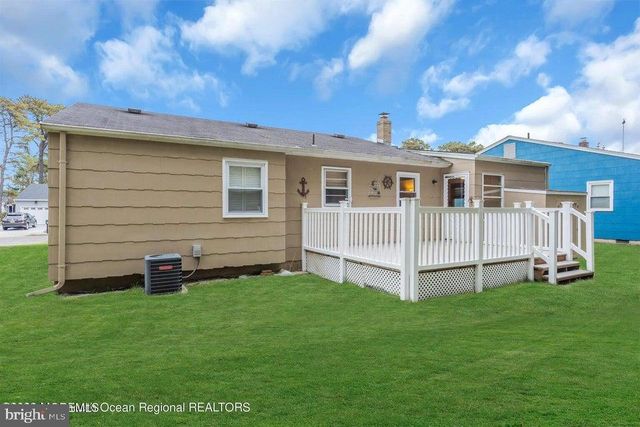 37 ZEELAND DR, Toms River, NJ 08757