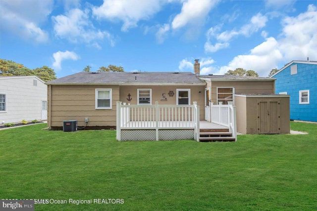 37 ZEELAND DR, Toms River, NJ 08757