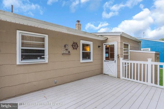 37 ZEELAND DR, Toms River, NJ 08757