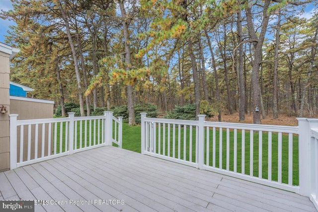 37 ZEELAND DR, Toms River, NJ 08757