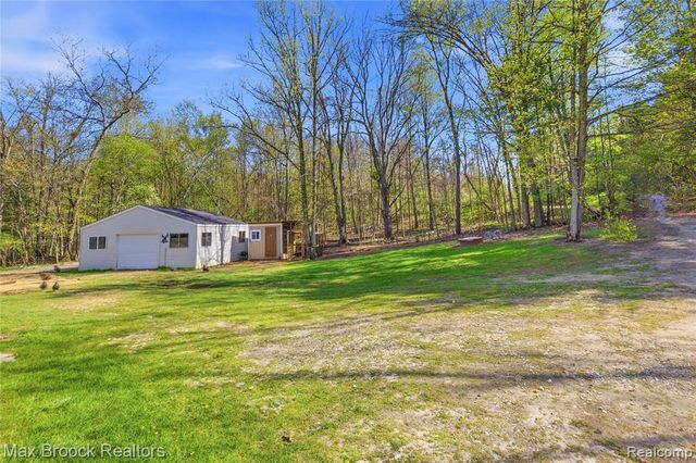 3295 Burning Tree Lane, Attica, MI 48412