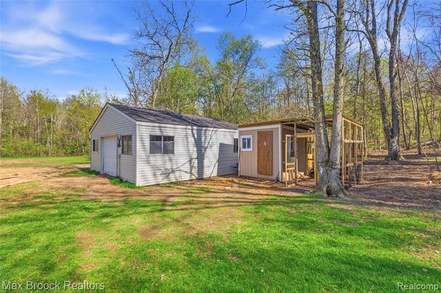 3295 Burning Tree Lane, Attica, MI 48412