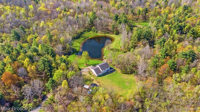 3295 Burning Tree Lane, Attica, MI 48412
