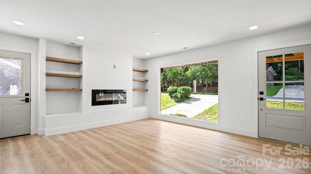 3320 Winterfield Place, Charlotte, NC 28205