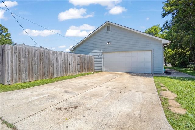 105 William Street, Pottsboro, TX 75076