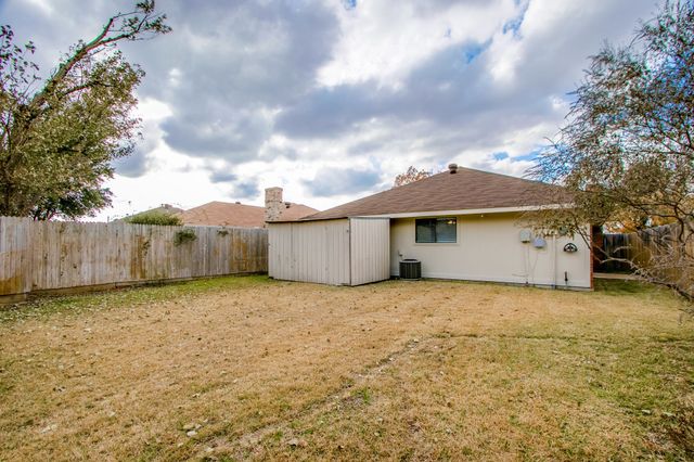 3712 Roussillon Drive, Carrollton, TX 75007