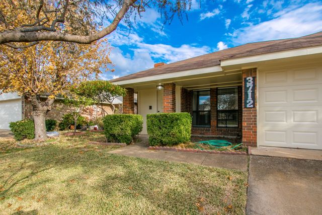3712 Roussillon Drive, Carrollton, TX 75007