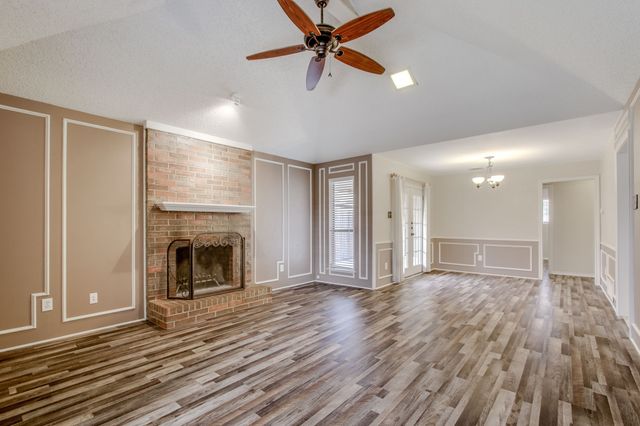 3712 Roussillon Drive, Carrollton, TX 75007