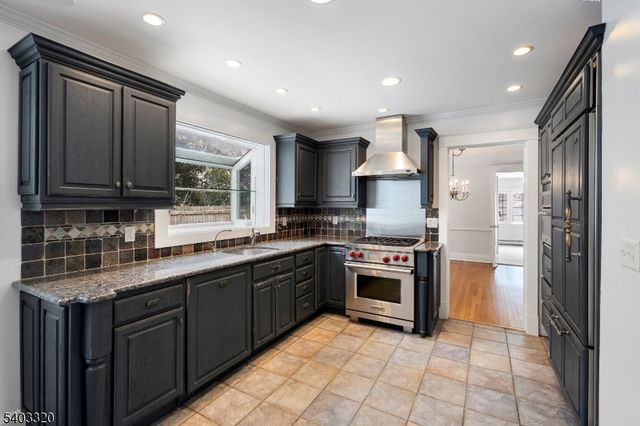 170 New Providence Rd, Mountainside Boro, NJ 07092