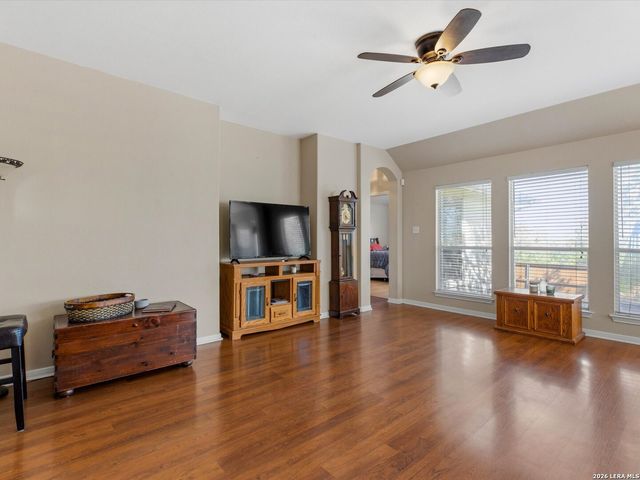 560 GINSBERG DR, Schertz, TX 78154
