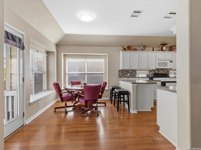 560 GINSBERG DR, Schertz, TX 78154
