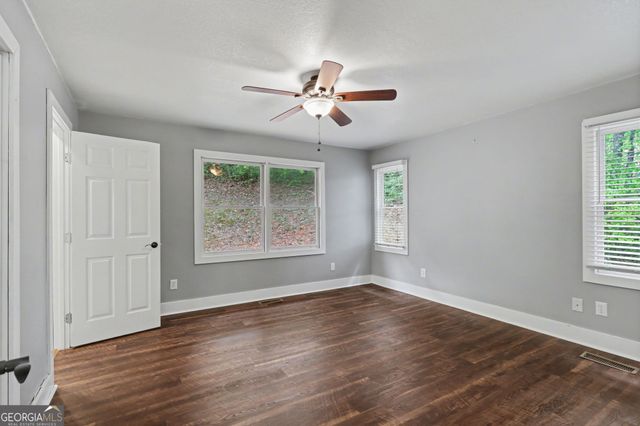 1661 E Boggs Mountain Road, Tiger, GA 30576