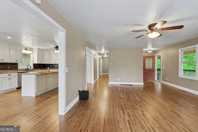 1661 E Boggs Mountain Road, Tiger, GA 30576