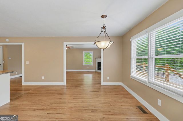 1661 E Boggs Mountain Road, Tiger, GA 30576