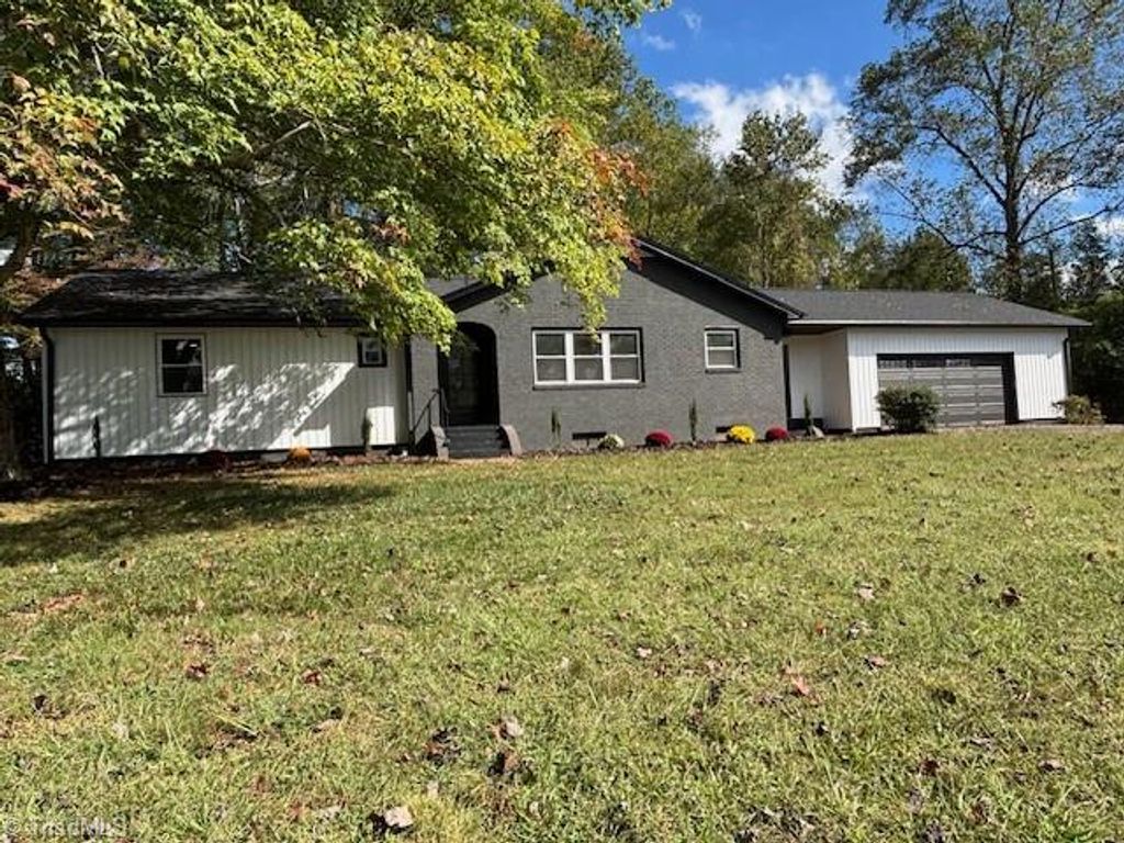 1929 Shacktown Road, Yadkinville, NC 27055