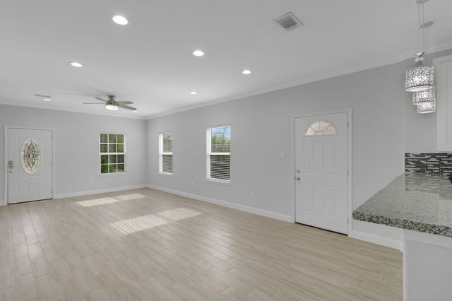 9032 Jutland Road, Houston, TX 77033